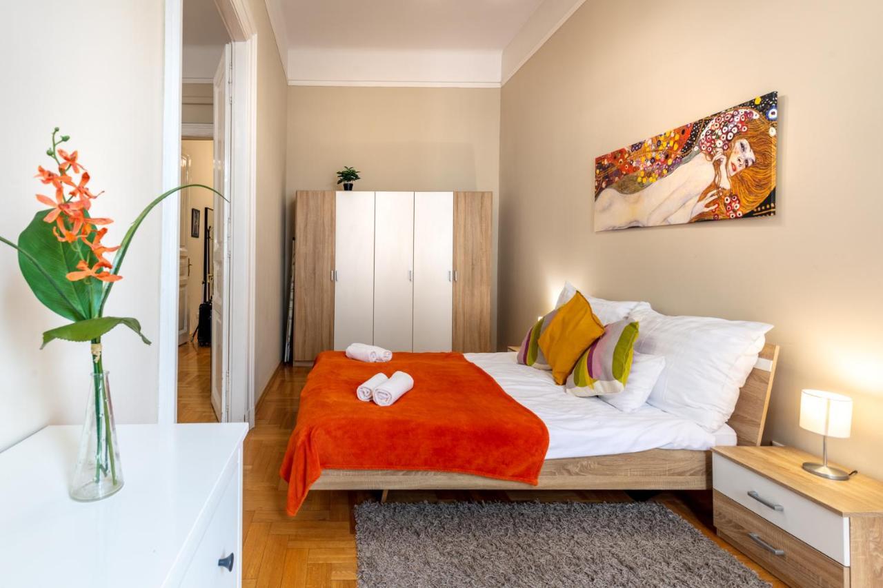 Orangehomes Kalvin Sq 2 Bedroom Apartment Budapest Exterior photo