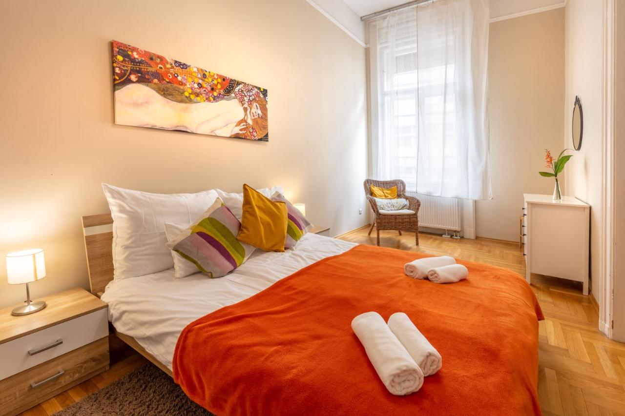Orangehomes Kalvin Sq 2 Bedroom Apartment Budapest Exterior photo